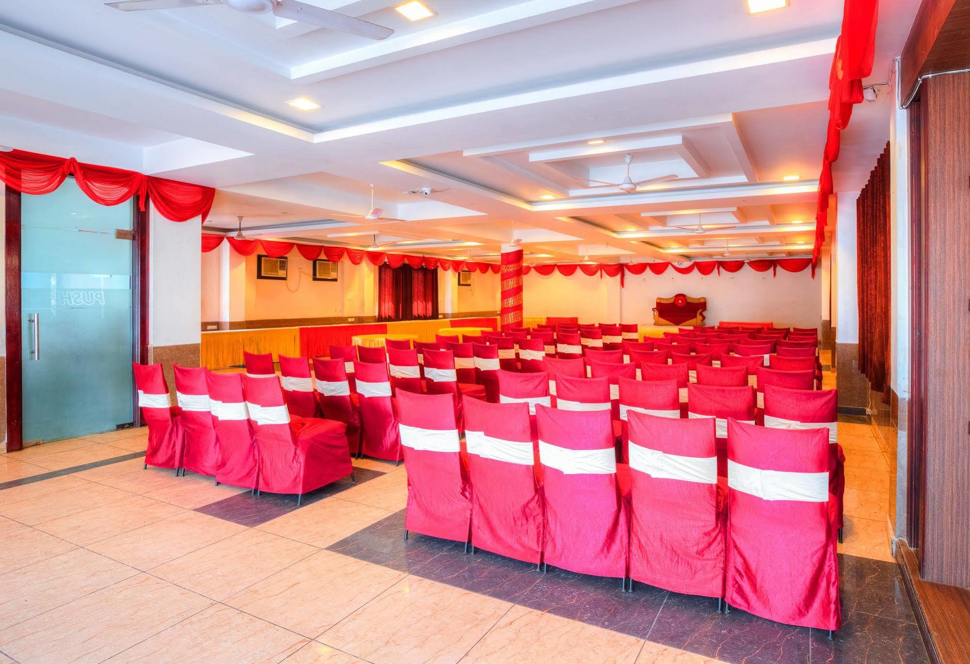 Treebo Shivam Inn Near Singapore Mall Лакхнау Екстер'єр фото